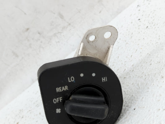 1998-2003 Toyota Sienna Climate Control Module Temperature AC/Heater Replacement P/N:134130 Fits OEM Used Auto Parts