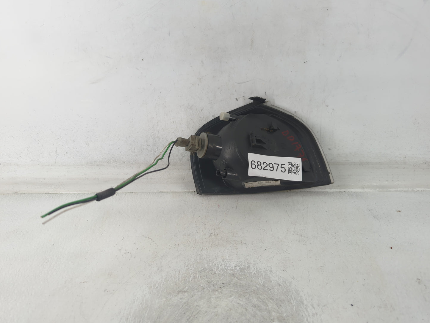 1998 Volvo S80 Driver Left Oem Front Light Lamp - Oemusedautoparts1.com