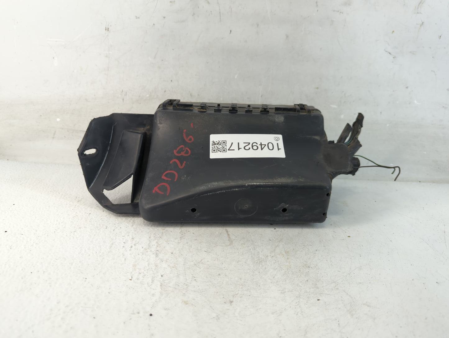 1999 Cadillac Seville Fusebox Fuse Box Panel Relay Module Fits OEM Used Auto Parts - Oemusedautoparts1.com