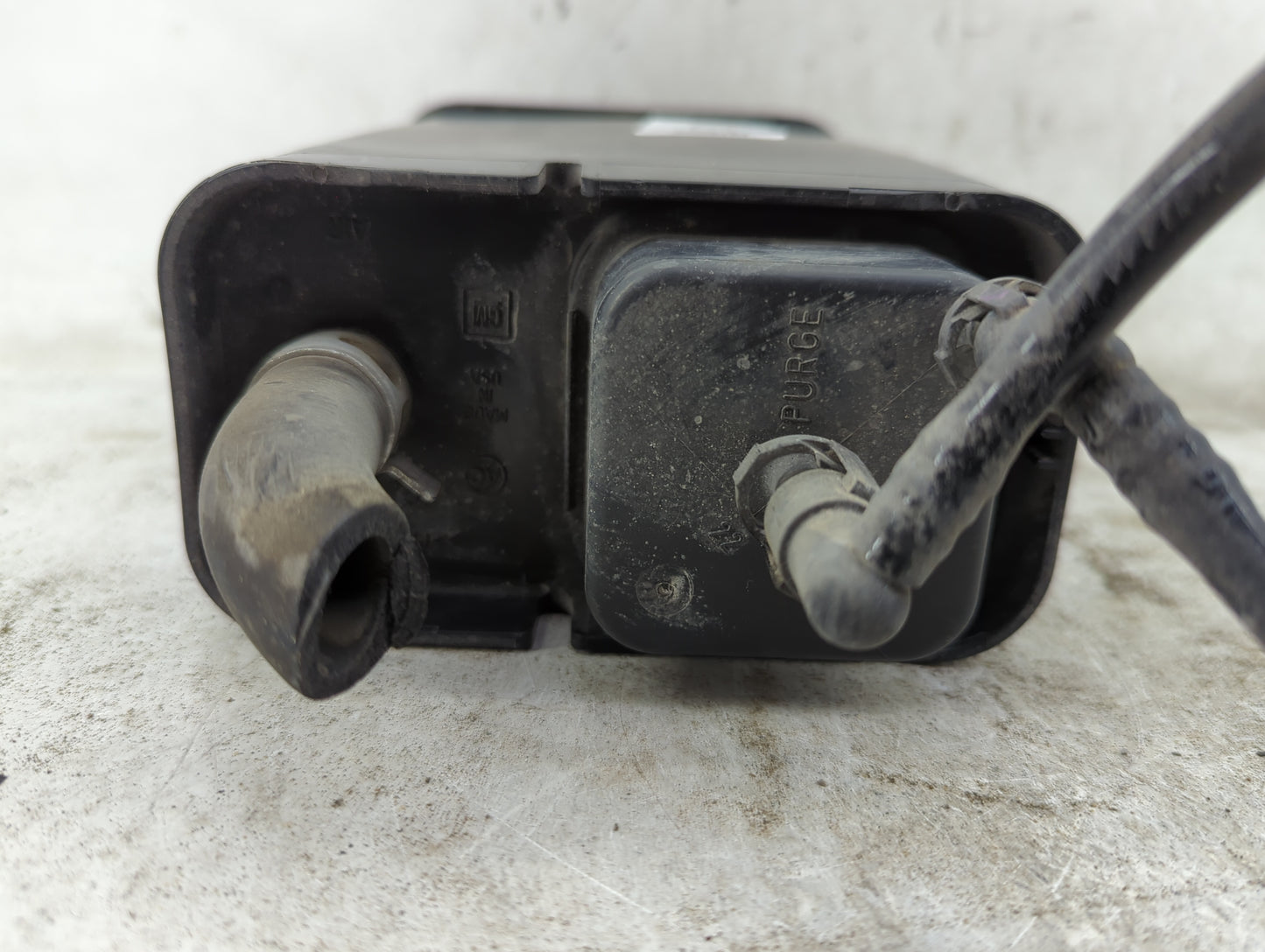 1999 Chevrolet Astro Fuel Vapor Charcoal Canister - Oemusedautoparts1.com