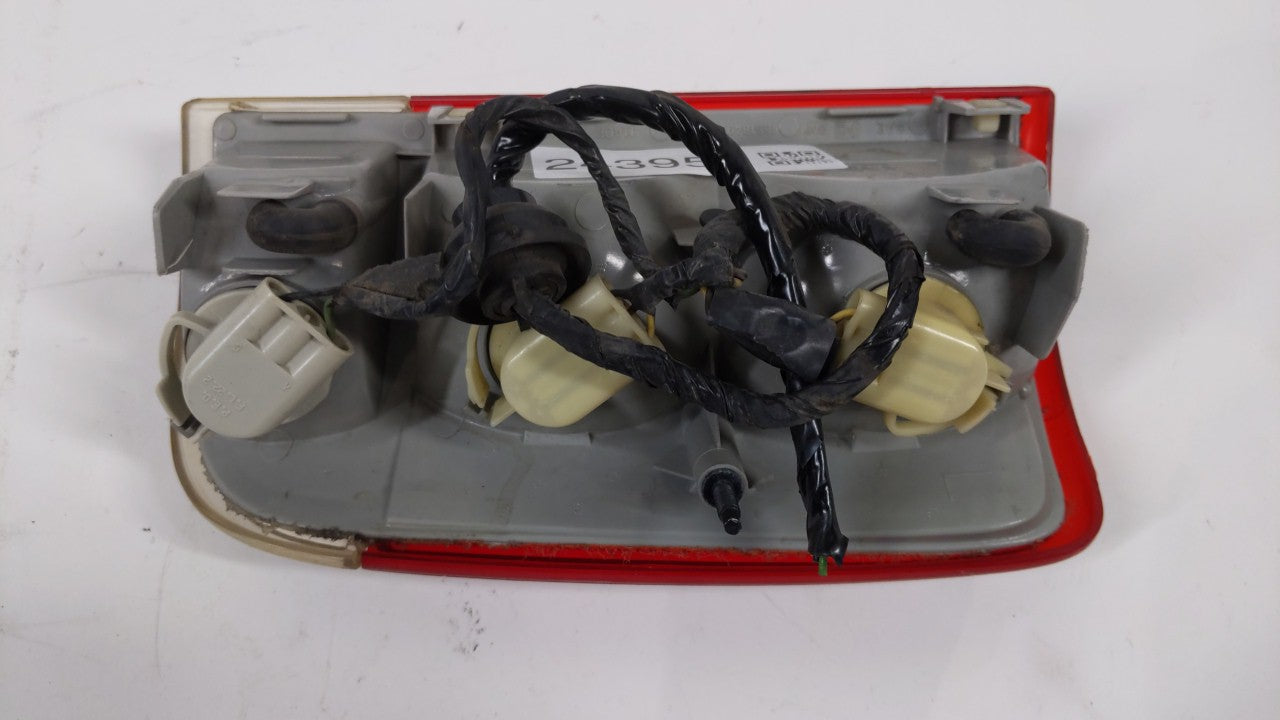 1999 Chevrolet S10 Tail Light Assembly Driver Left OEM P/N:16516093 16518499 Fits OEM Used Auto Parts - Oemusedautoparts1.co