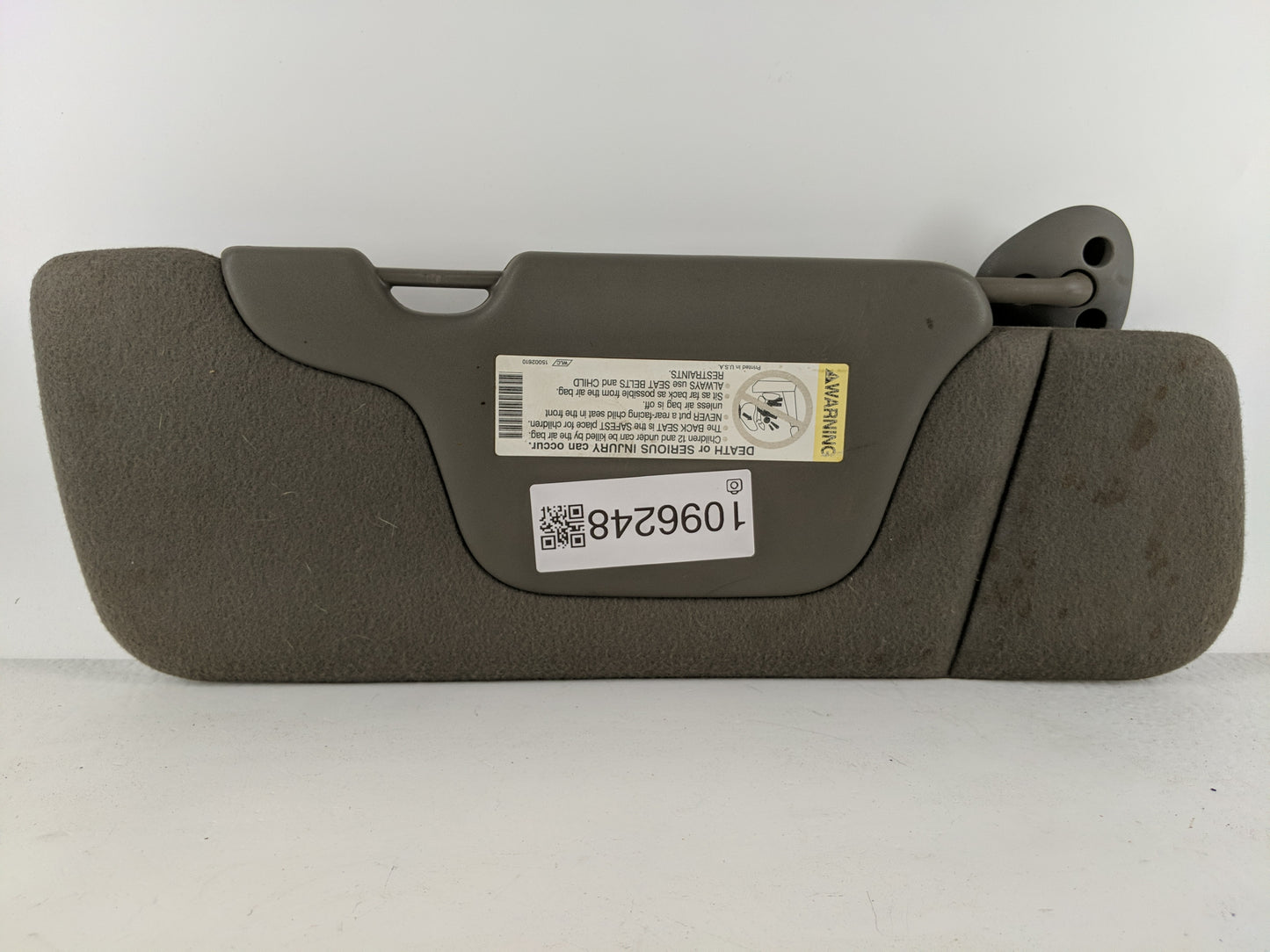 1999 Chevrolet Silverado 1500 Sun Visor Shade Replacement Driver Left Mirror Fits OEM Used Auto Parts - Oemusedautoparts1.co