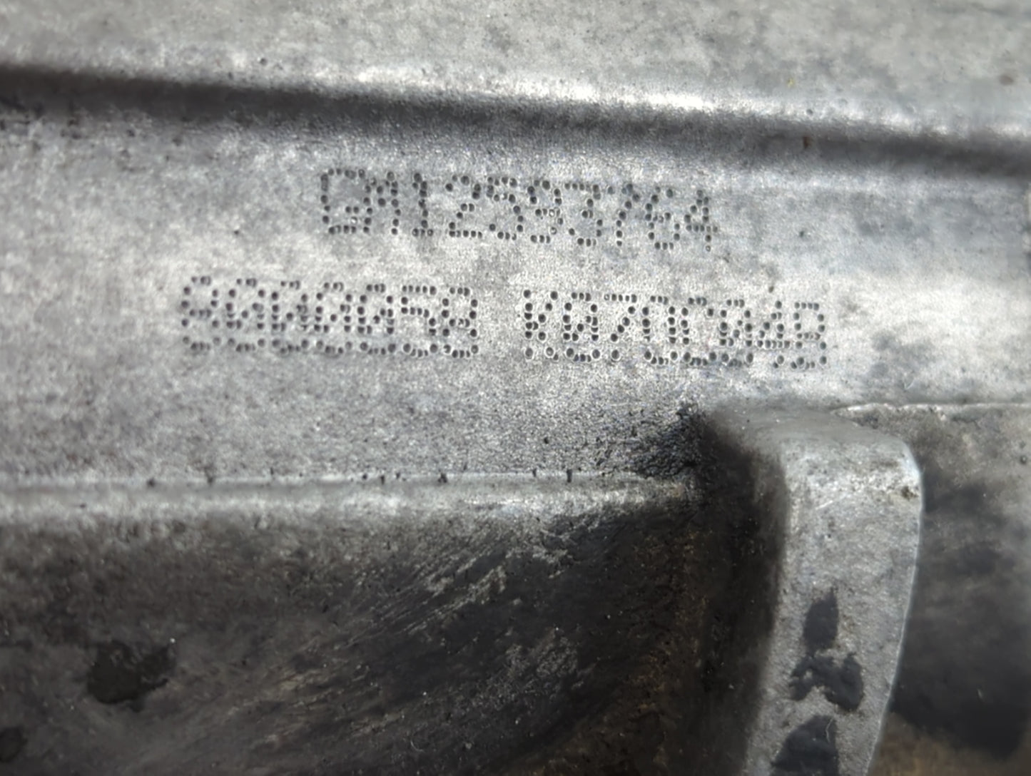 1999-2000 Chevrolet Silverado 1500 Car Starter Motor Solenoid OEM P/N:12593764 Fits Fits 1999 2000 OEM Used Auto Parts - Oem