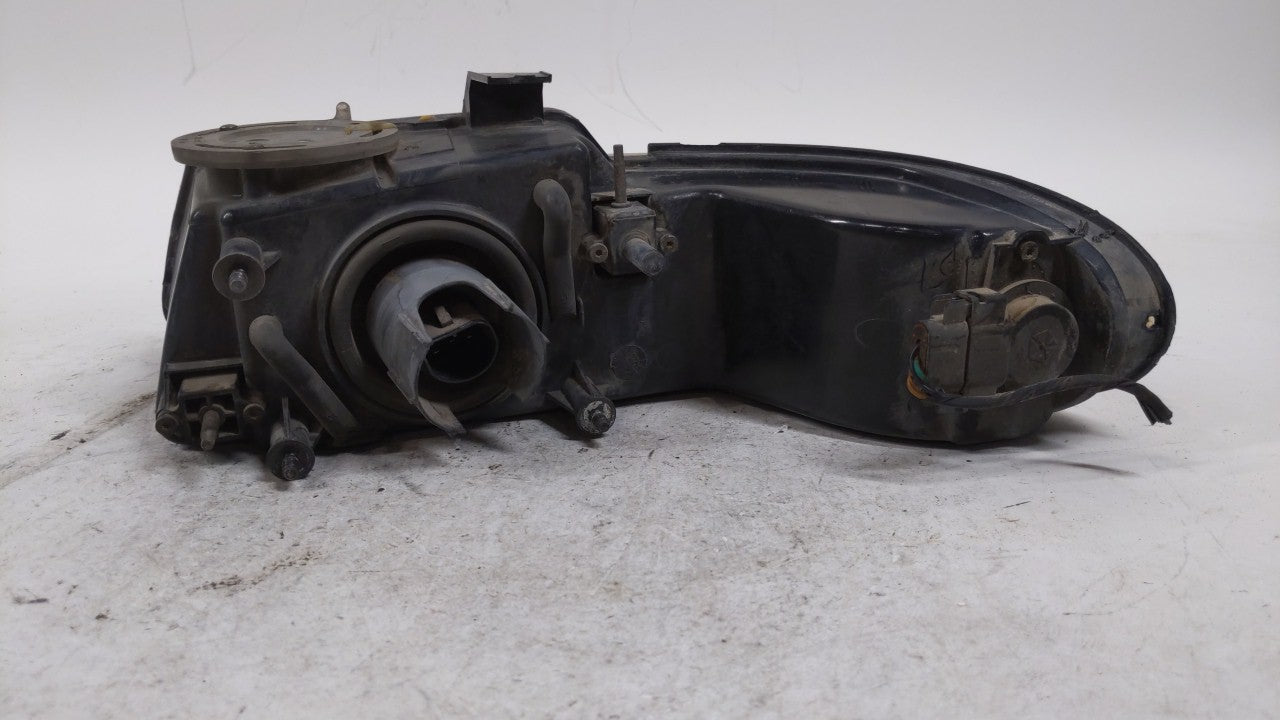1999 Dodge Caravan Passenger Right Oem Head Light Headlight Lamp - Oemusedautoparts1.com