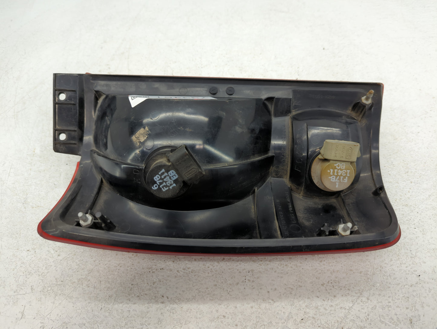 1997-2002 Ford Expedition Tail Light Assembly Passenger Right OEM P/N:F75B-13B504-A Fits Fits 1997 1998 1999 2000 2001 2002