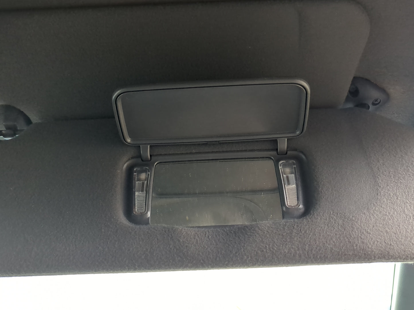 1999 Ford Explorer Sun Visor Shade Replacement Passenger Right Mirror Fits OEM Used Auto Parts - Oemusedautoparts1.com