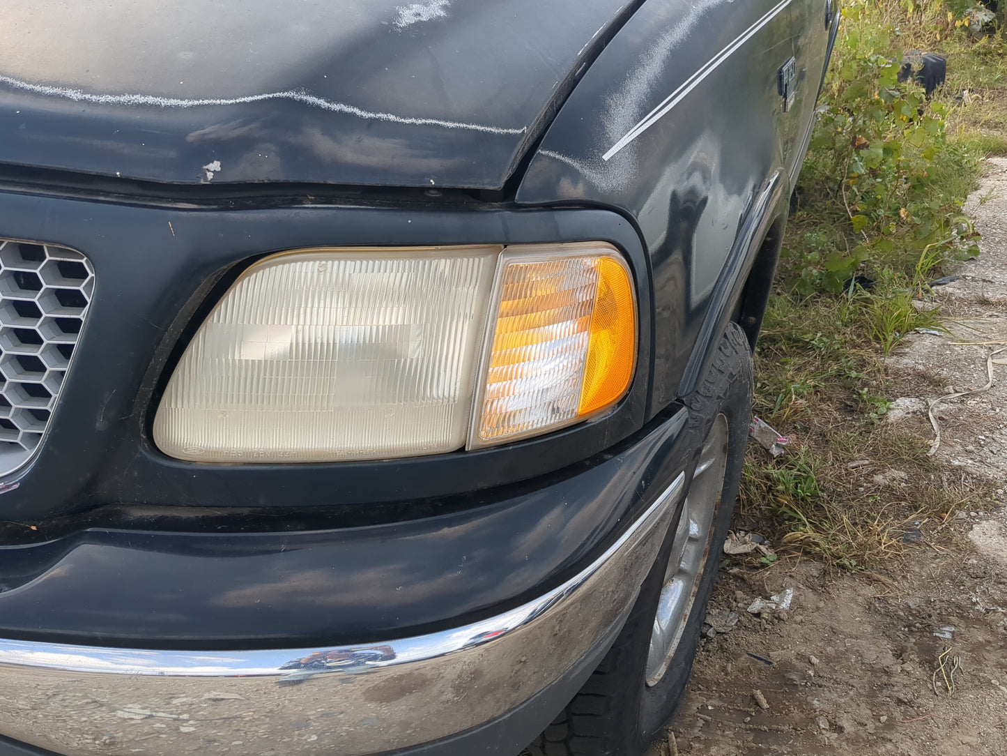 1997-2003 Ford F-150 Driver Left Oem Head Light Headlight Lamp - Oemusedautoparts1.com