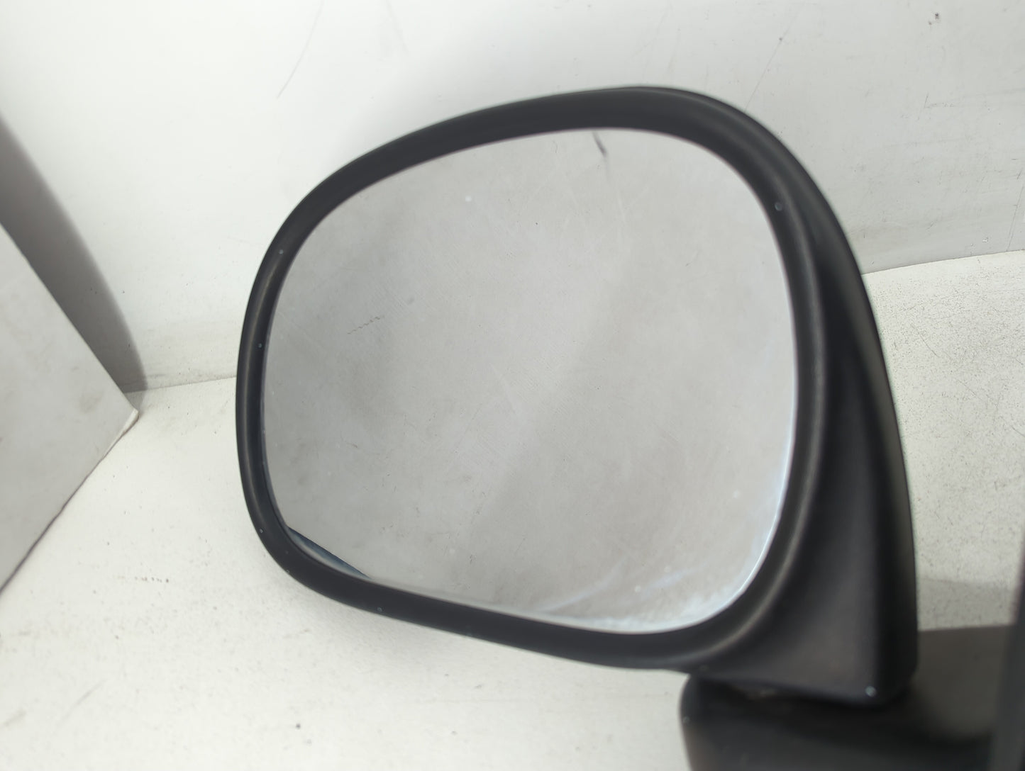 1997-2001 Ford F-150 Driver Side View Mirror - Left Door Mirror OEM Used - Oemusedautoparts1.com