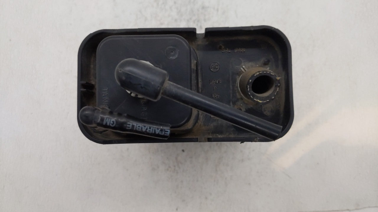 1999 Gmc 3500 Fuel Vapor Charcoal Canister - Oemusedautoparts1.com