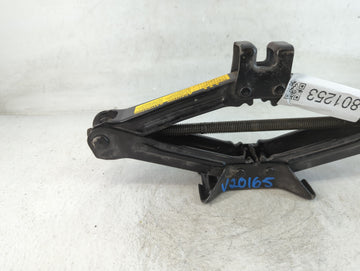 1999 Gmc Chevrolet Spare Scissor Car Jack