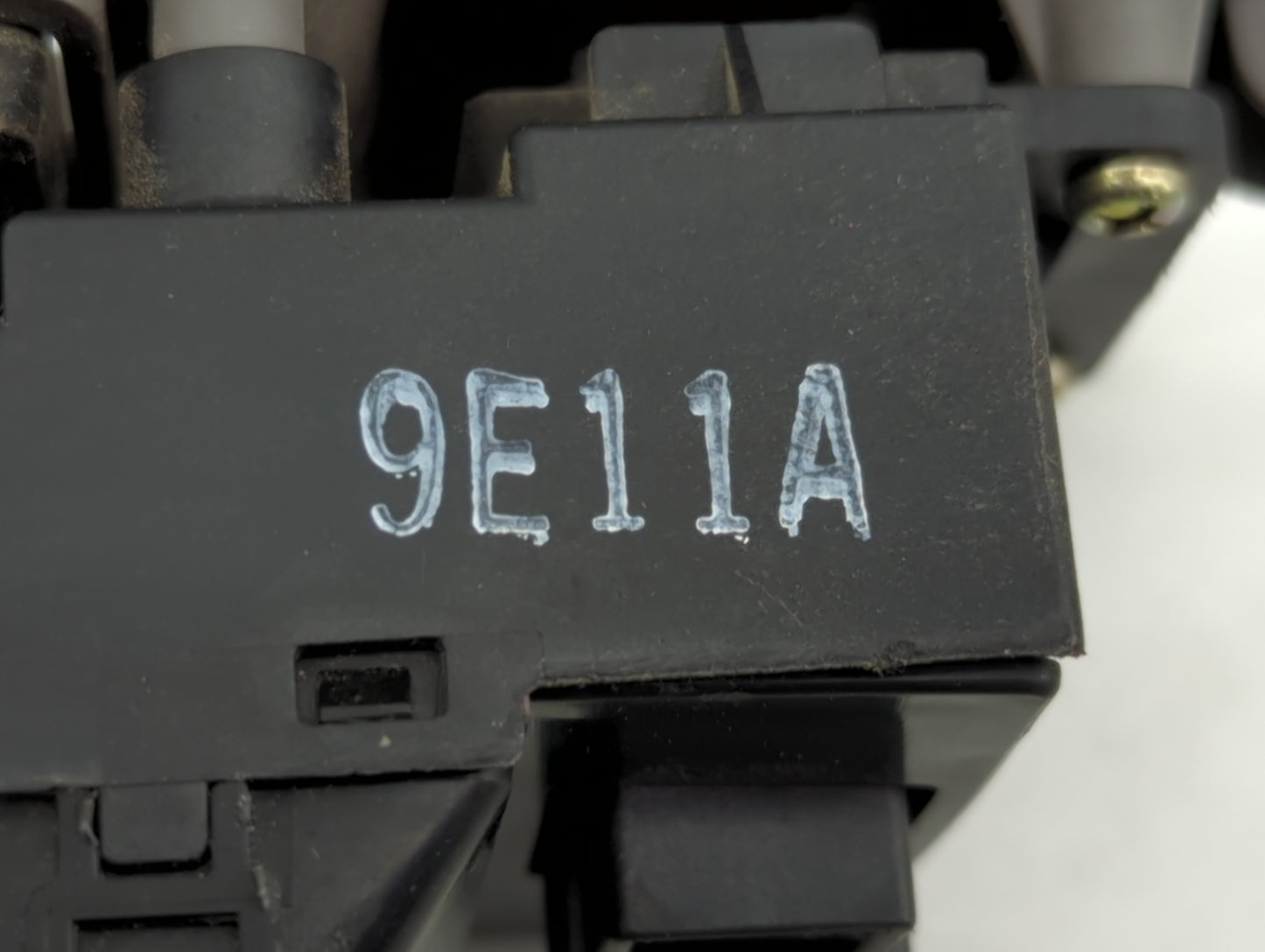 1999 Honda Odyssey Master Power Window Switch Replacement Driver Side Left P/N:9E11A Fits OEM Used Auto Parts - Oemusedautop