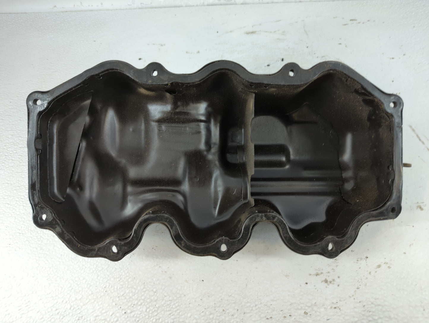 1997-2000 Infiniti Qx4 Engine Oil Pan Fits Fits 1996 1997 1998 1999 2000 OEM Used Auto Parts - Oemusedautoparts1.com