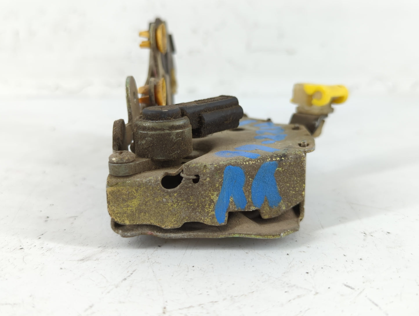 1999 Lincoln Navigator Hood Latch Assembly - Oemusedautoparts1.com