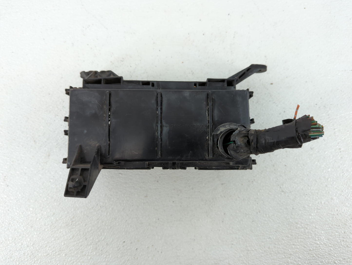 2000-2001 Nissan Altima Fusebox Fuse Box Panel Relay Module P/N:7124-6529 Fits Fits 2000 2001 OEM Used Auto Parts - Oemuseda