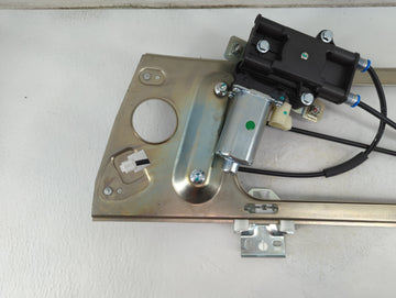 1997-2002 Pontiac Grand Prix Used Driver Left Front Window Regulator 885298