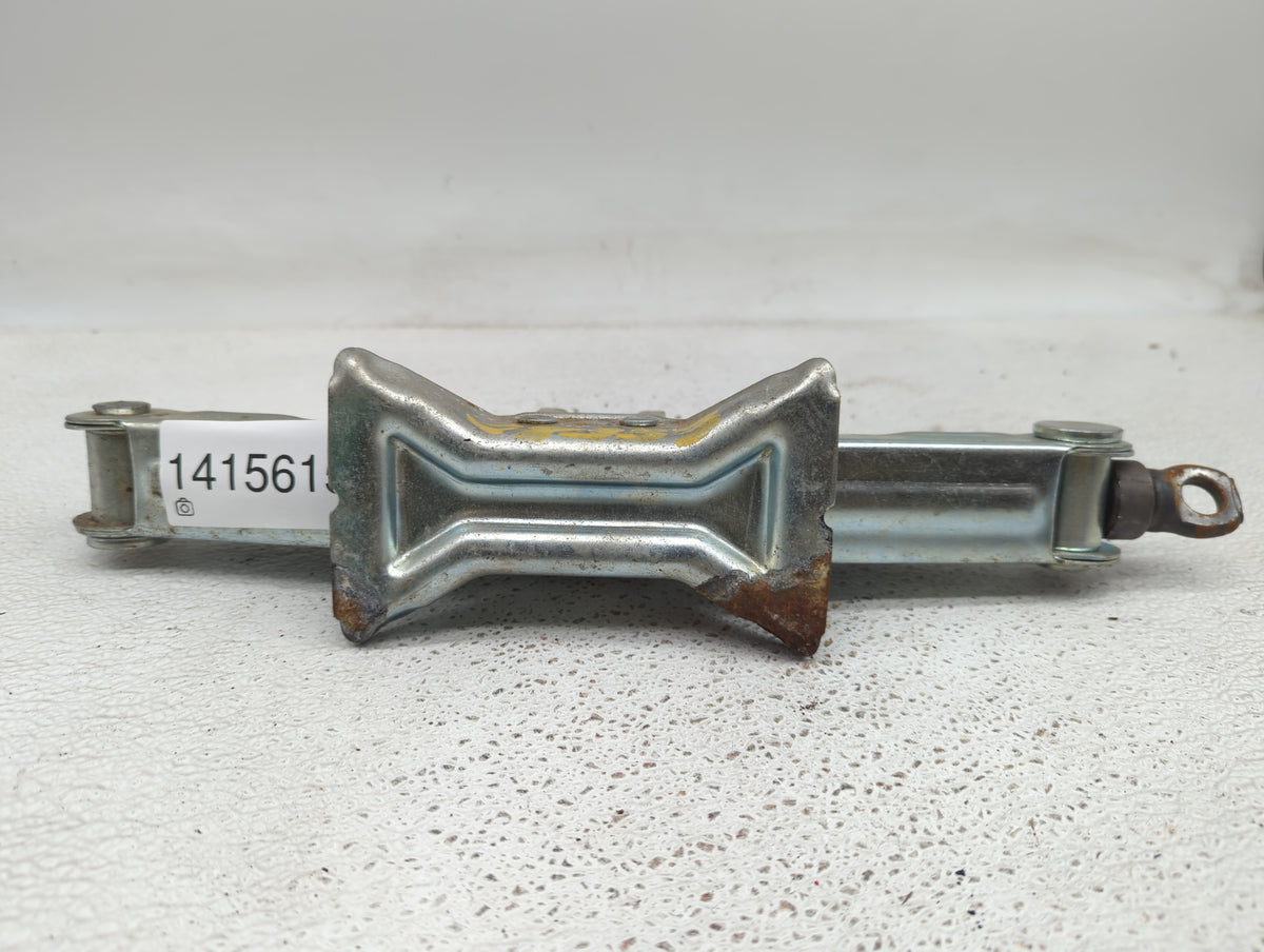 1999 Scion Xb Spare Scissor Car Jack - Oemusedautoparts1.com