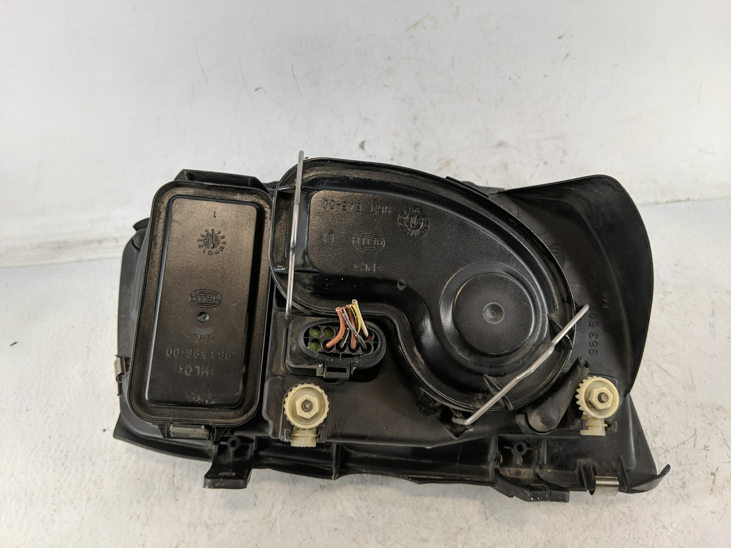 1999-2002 Volkswagen Jetta Driver Left Oem Head Light Headlight Lamp - Oemusedautoparts1.com