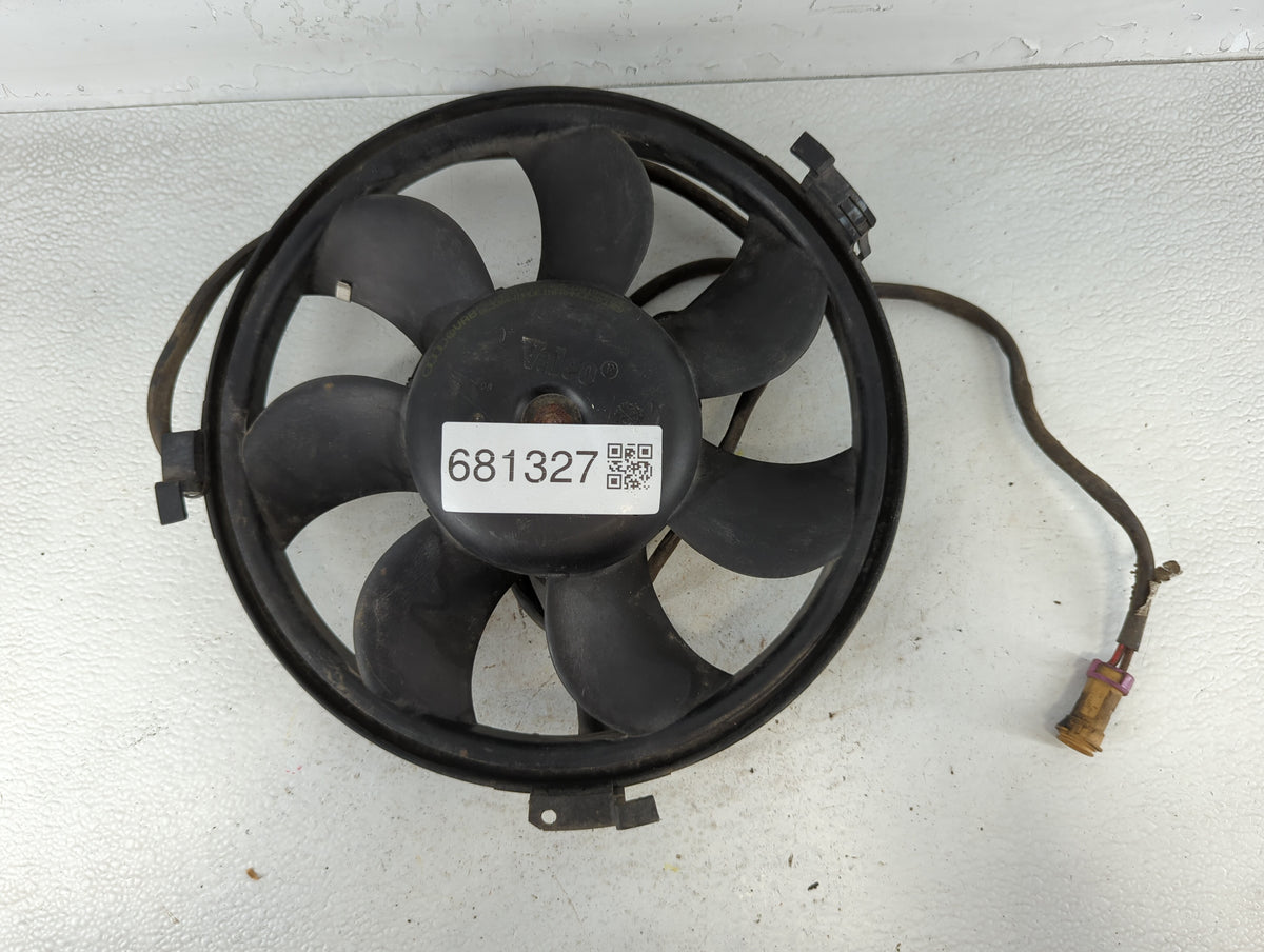 1998-2005 Volkswagen Passat Left Radiator Fan Motor Assembly - Oemusedautoparts1.com