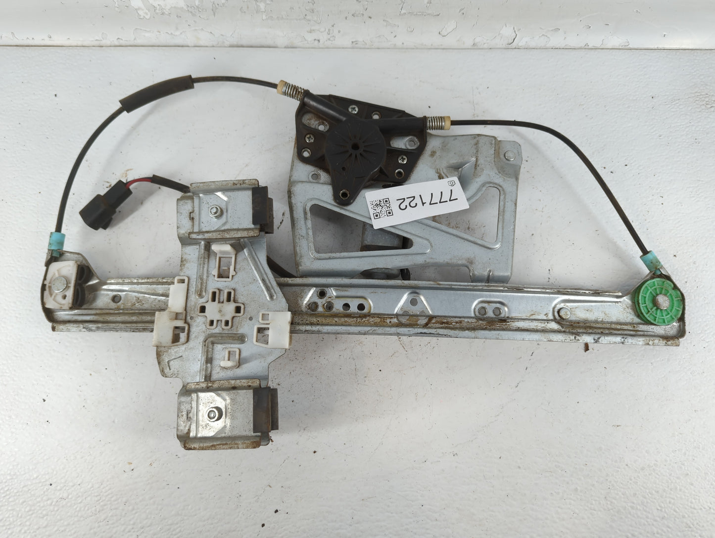 2000-2001 Cadillac Deville Driver Left Front Window Regulator - Oemusedautoparts1.com
