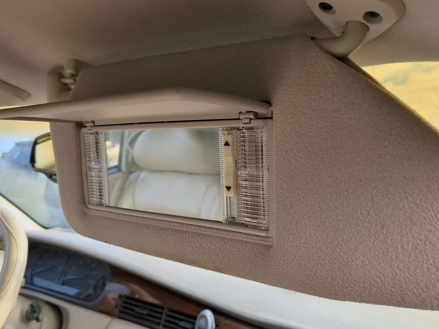 2000-2002 Cadillac Eldorado Sun Visor Shade Replacement Passenger Right Mirror Fits Fits 2000 2001 2002 OEM Used Auto Parts
