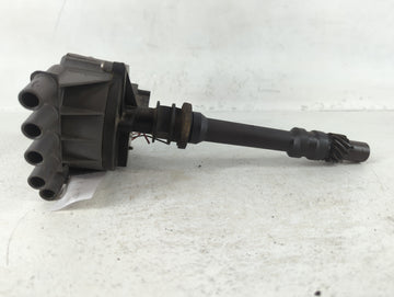2000 Chevrolet K3500 Engine Ignition Distributor OEM Fits Fits 1996 1997 1998 1999 2001 2002 OEM Used Auto Parts