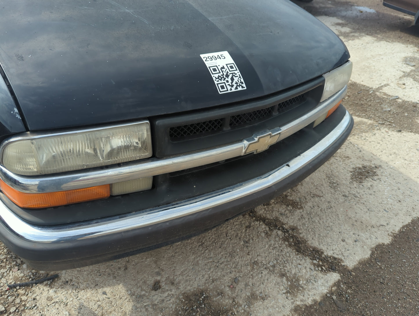 1998-2003 Chevrolet S10 Front Grille Bumper Not Included - Oemusedautoparts1.com