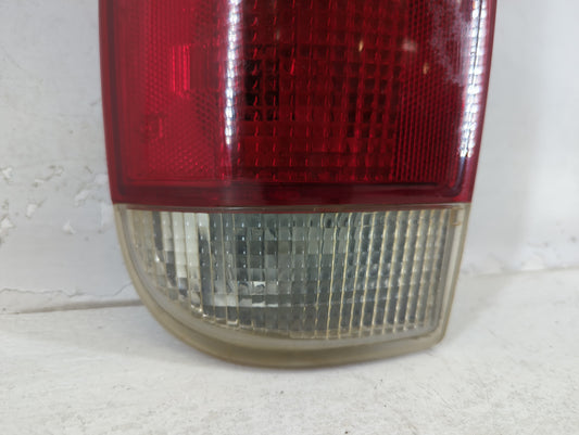 2000 Chevrolet S10 Blazer Tail Light Assembly Driver Left OEM P/N:16518499 Fits OEM Used Auto Parts