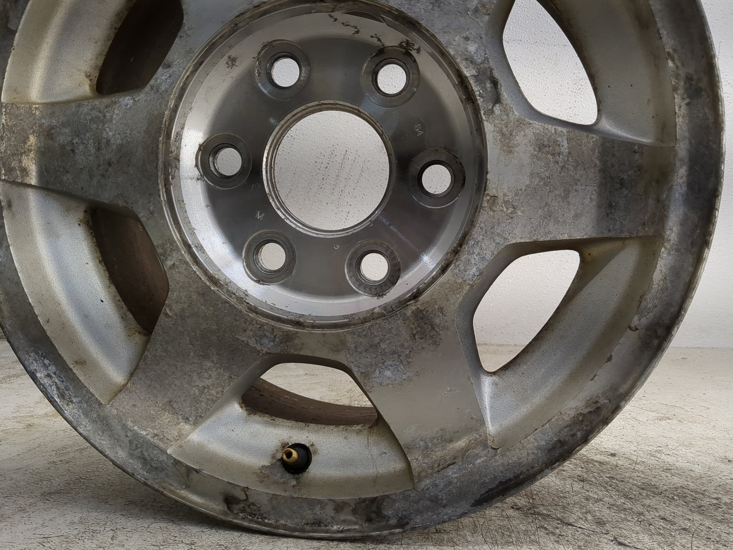 Chevrolet Silverado 1500 Oem Wheel Rim 1205152 - Oemusedautoparts1.com