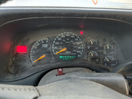 2000-2002 Chevrolet Silverado 1500 Instrument Cluster Speedometer Gauges Fits Fits 2000 2001 2002 OEM Used Auto Parts
