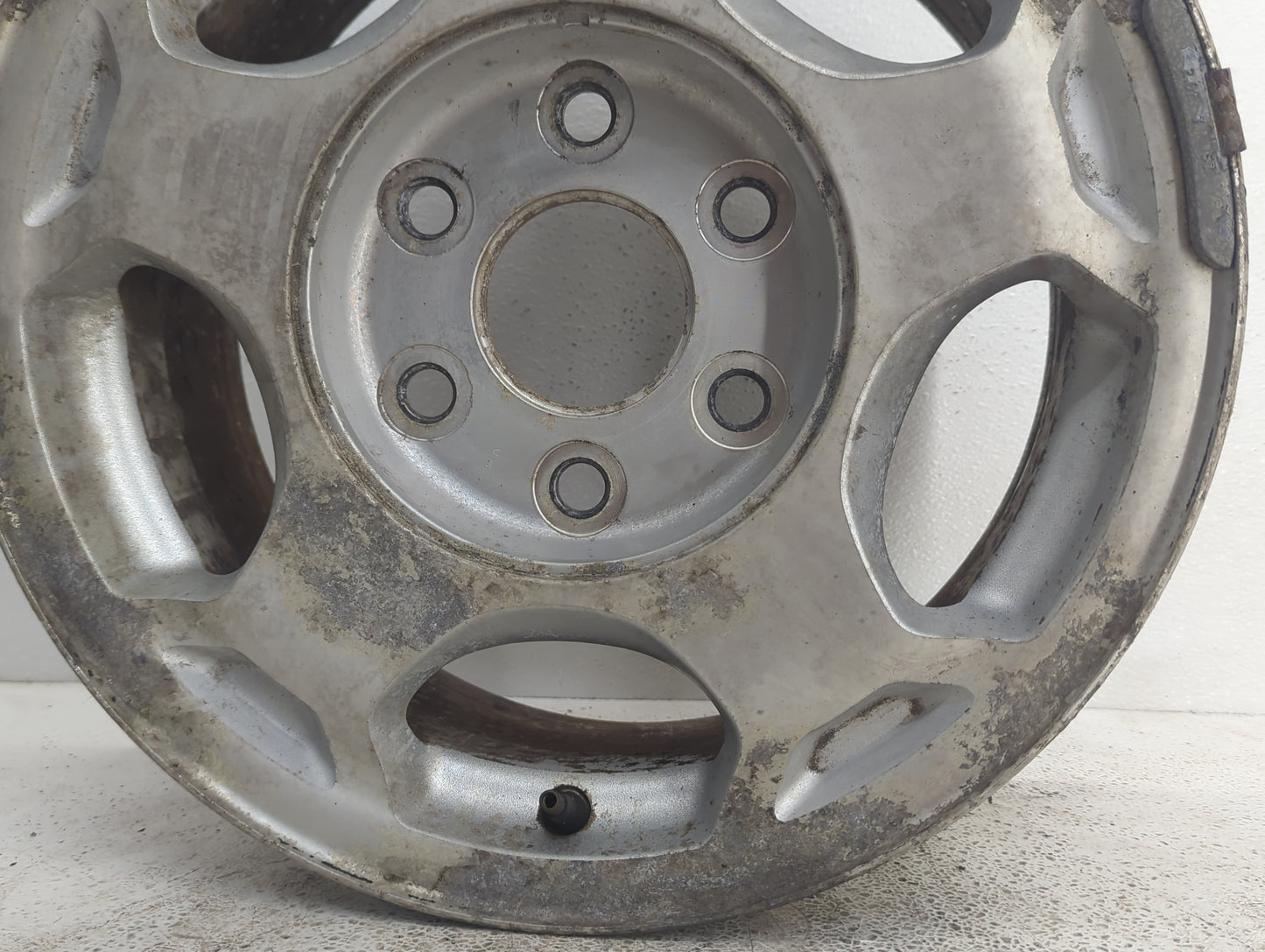 Chevrolet Silverado 1500 Pickup Oem Wheel Rim 835619 - Oemusedautoparts1.com