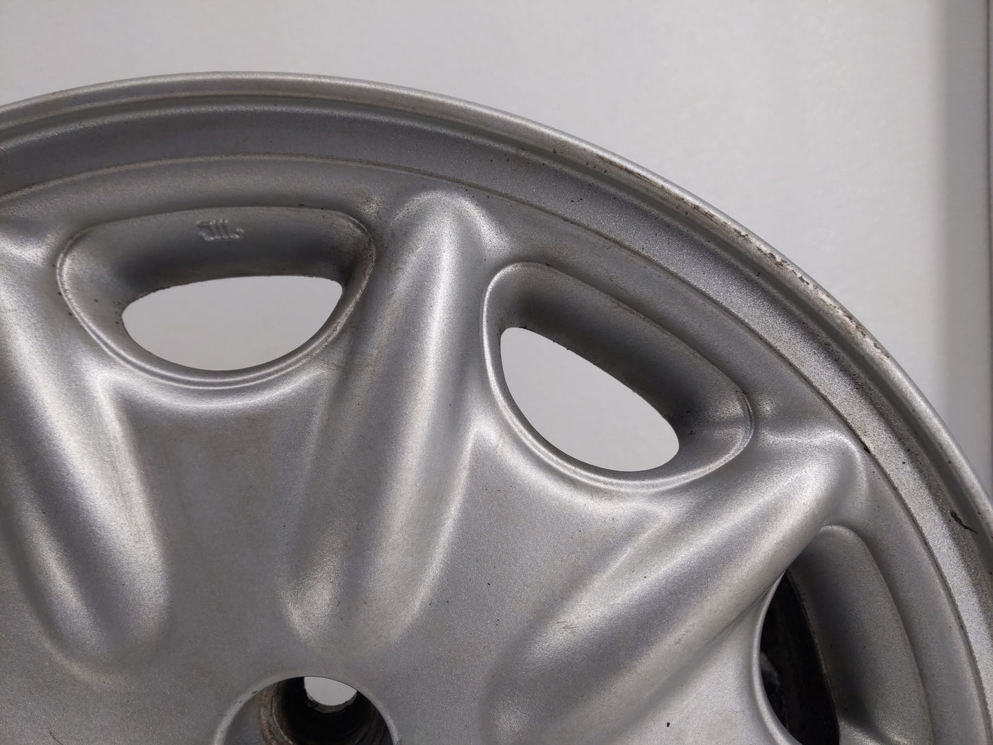 1995-2000 Chrysler Cirrus Oem Wheel Rim - Oemusedautoparts1.com