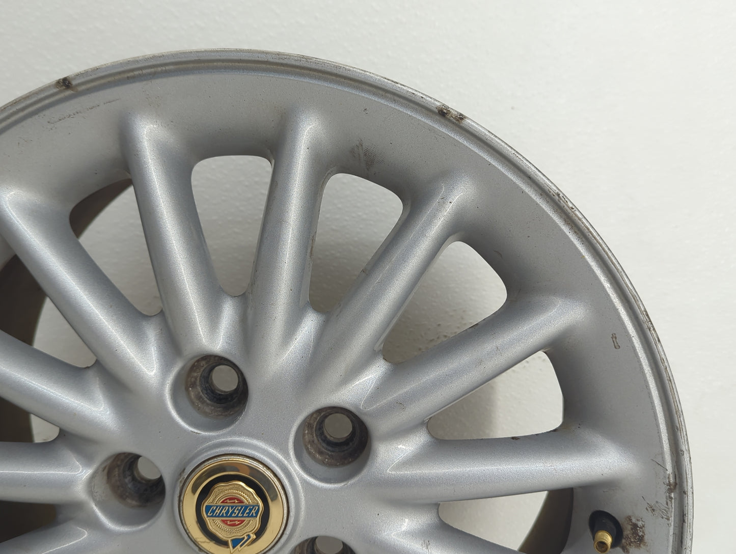 1998-2001 Chrysler Concorde Oem Wheel Rim Silver 911758 - Oemusedautoparts1.com