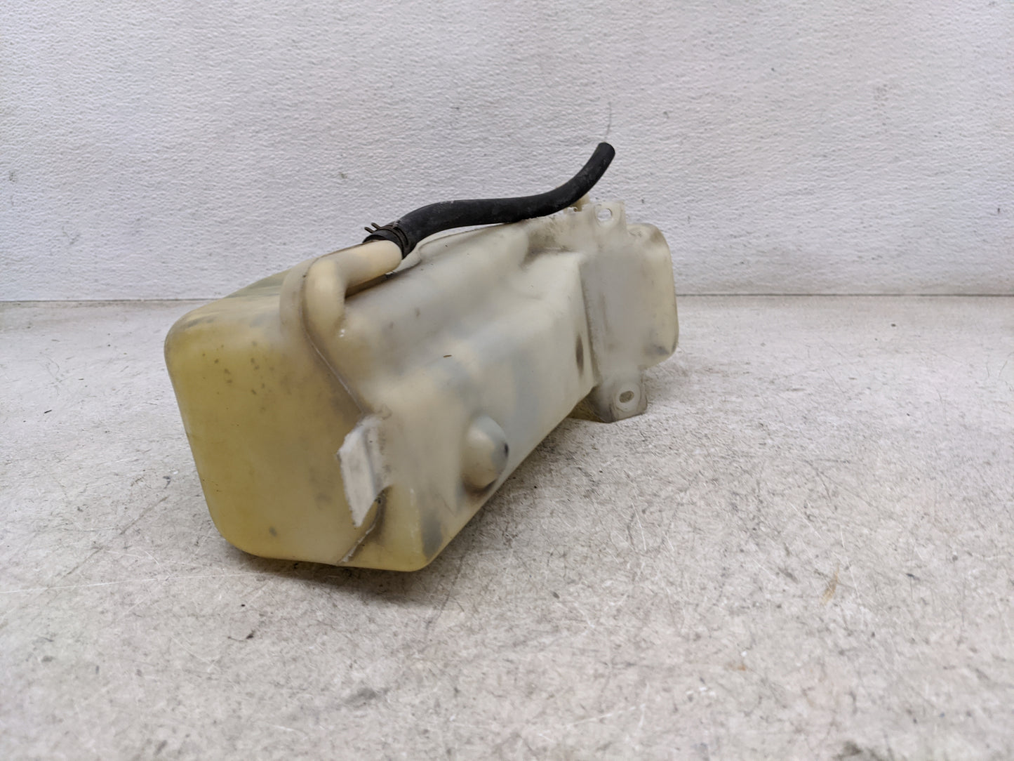 2000 Dodge Ram 2500 Van Radiator Coolant Overflow Expansion Tank Bottle - Oemusedautoparts1.com