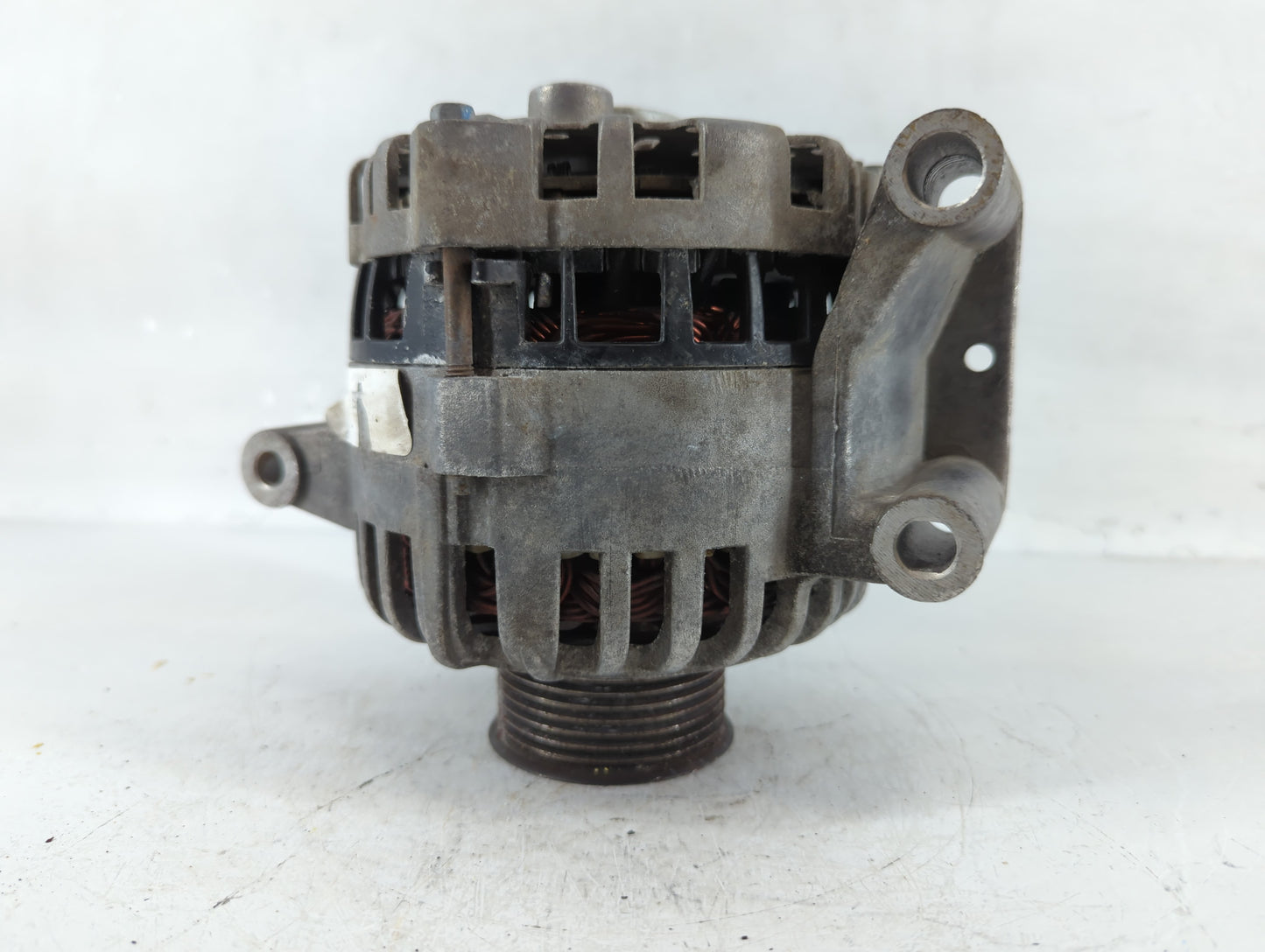 2000 Ford Excursion Alternator Replacement Generator Charging Assembly Engine OEM P/N:73 09 363 04 Fits OEM Used Auto Parts