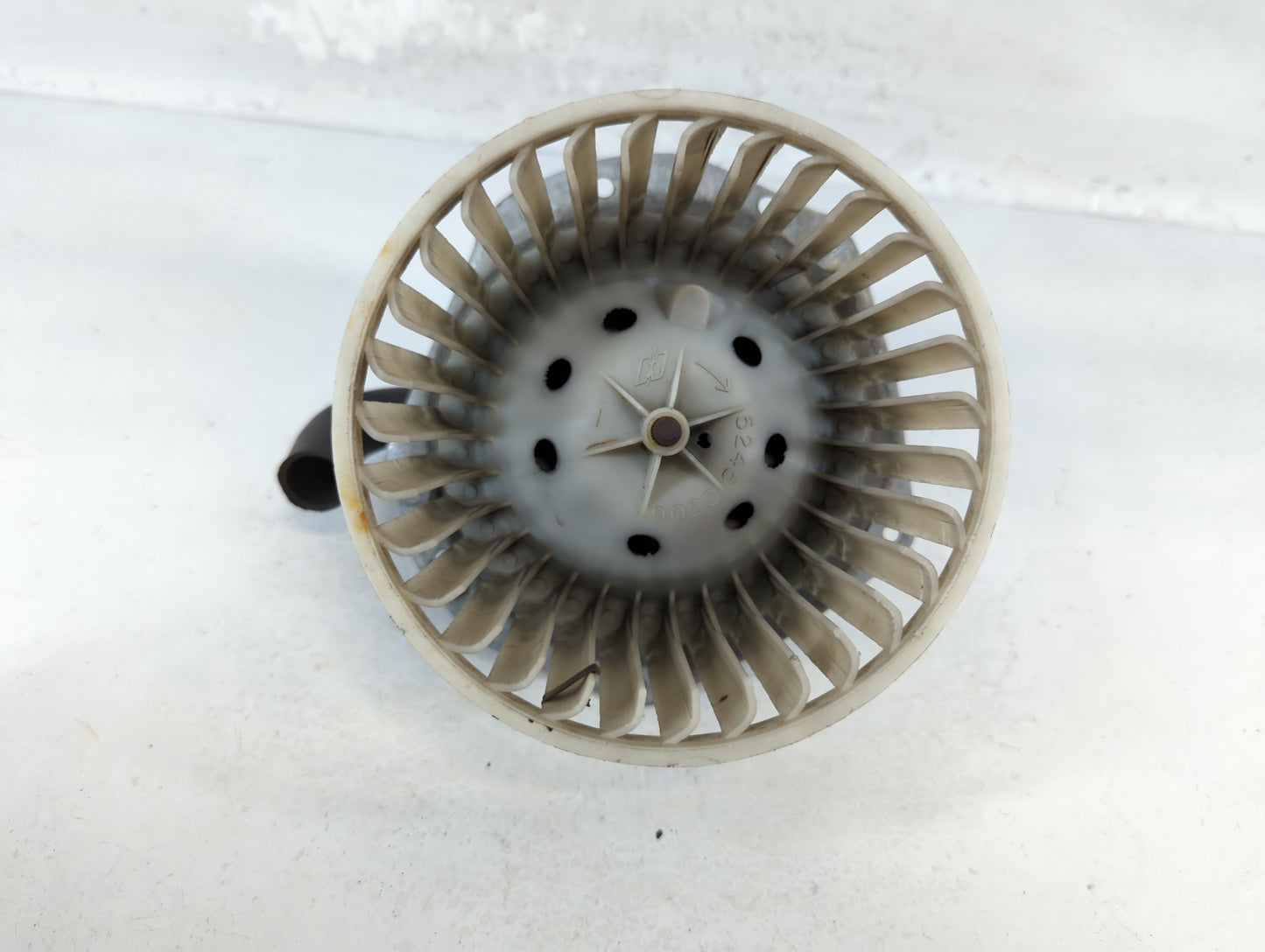 2000-2005 Ford Excursion Rear Heater AC Blower Motor P/N:22143740 Fits Fits 2000 2001 2002 2003 2004 2005 2006 2007 OEM Used