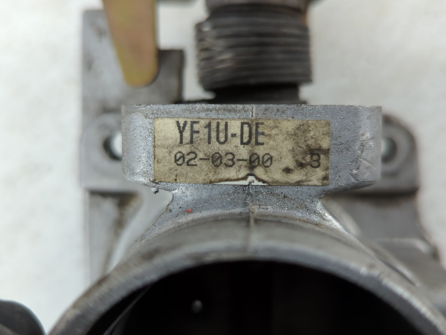 2000-2003 Ford Taurus Throttle Body P/N:YF-1U-DE Fits Fits 2000 2001 2002 2003 OEM Used Auto Parts - Oemusedautoparts1.com