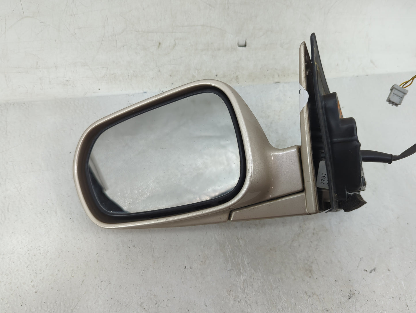 1999-2002 Honda Accord Driver Side View Mirror - Left Door Mirror OEM Used - Oemusedautoparts1.com