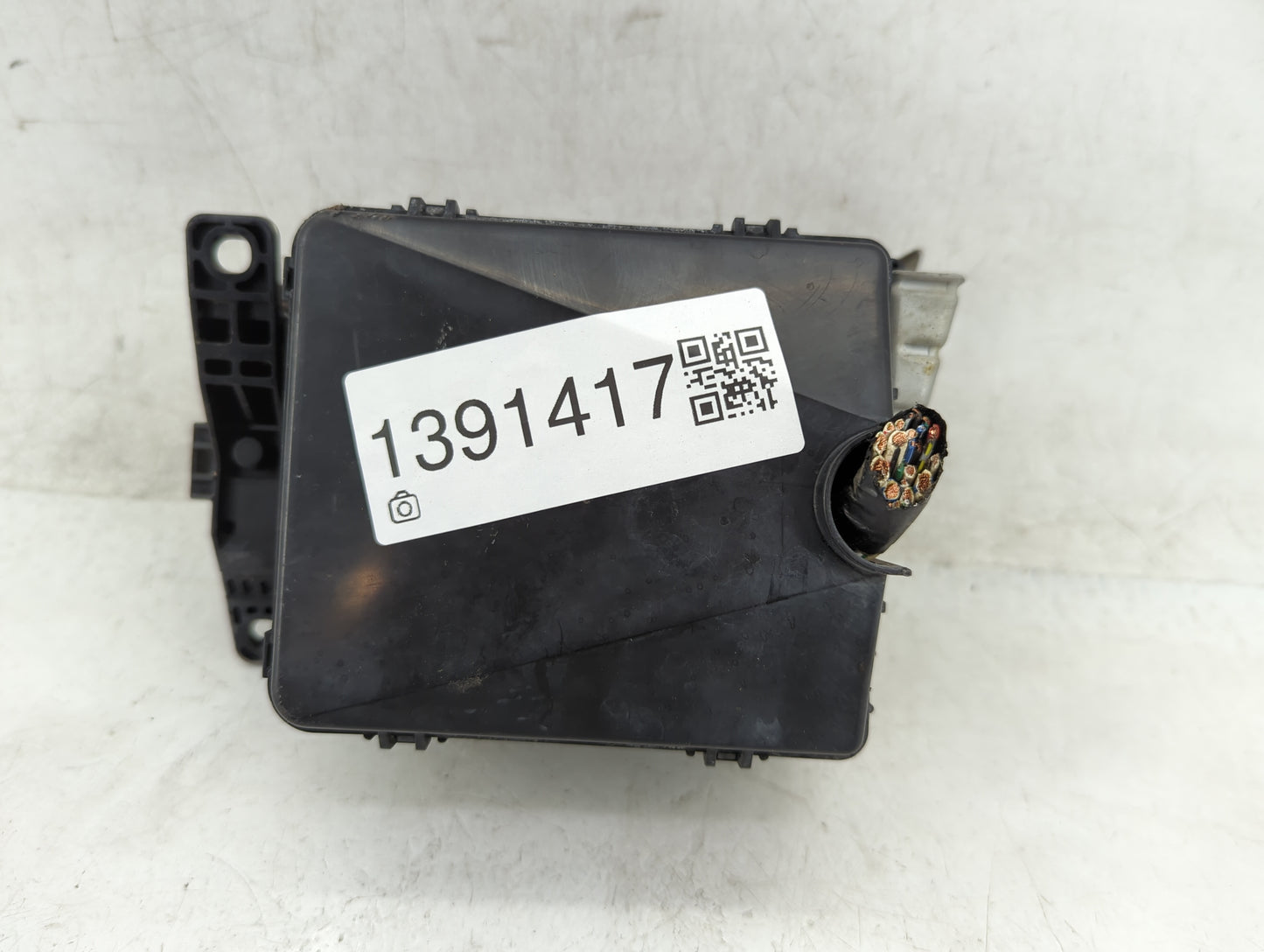 1996-2000 Honda Civic Fusebox Fuse Box Panel Relay Module Fits Fits 1996 1997 1998 1999 2000 OEM Used Auto Parts - Oemusedau