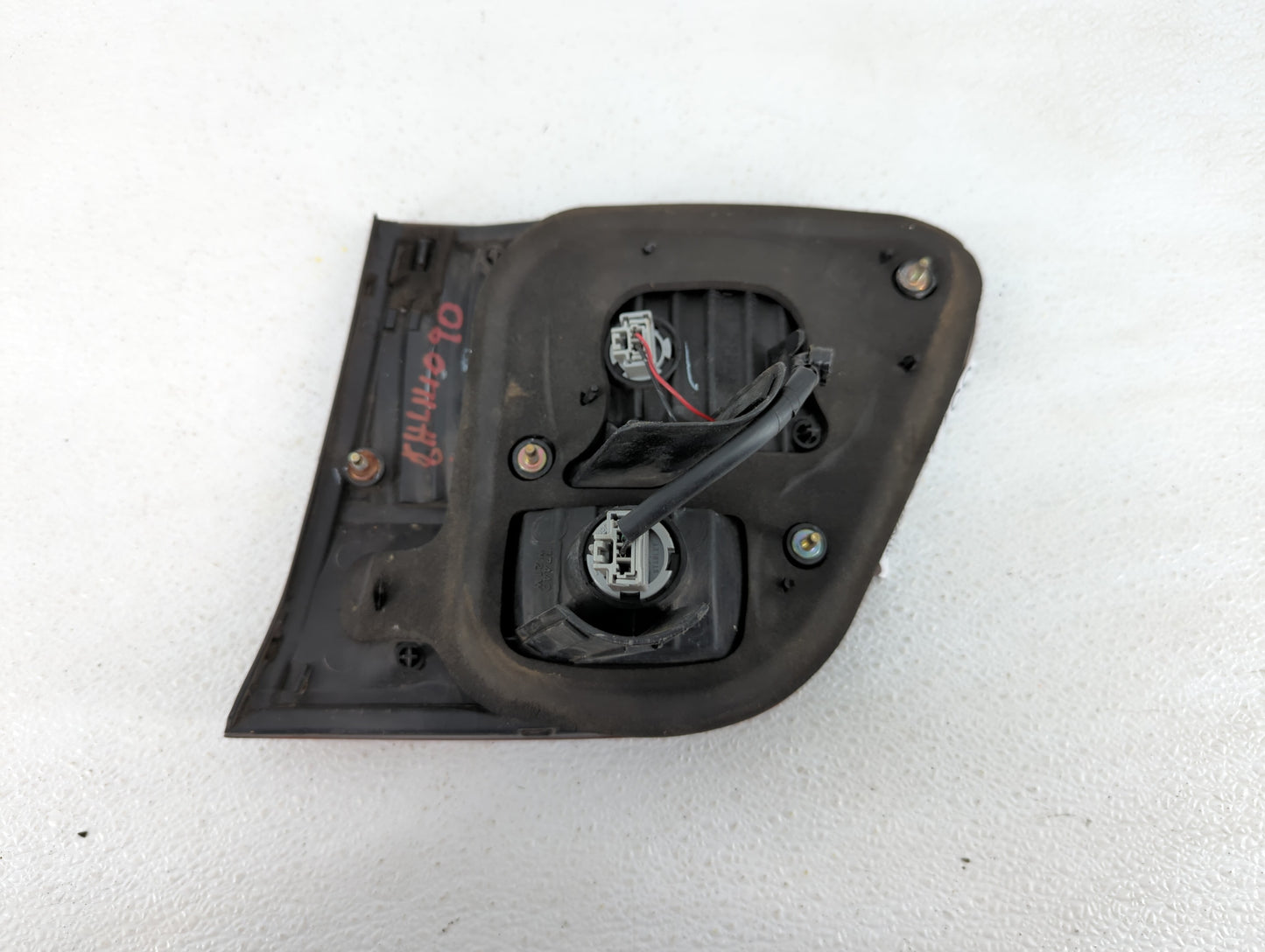 1999-2000 Honda Civic Tail Light Assembly Passenger Right OEM Fits Fits 1999 2000 OEM Used Auto Parts - Oemusedautoparts1.co
