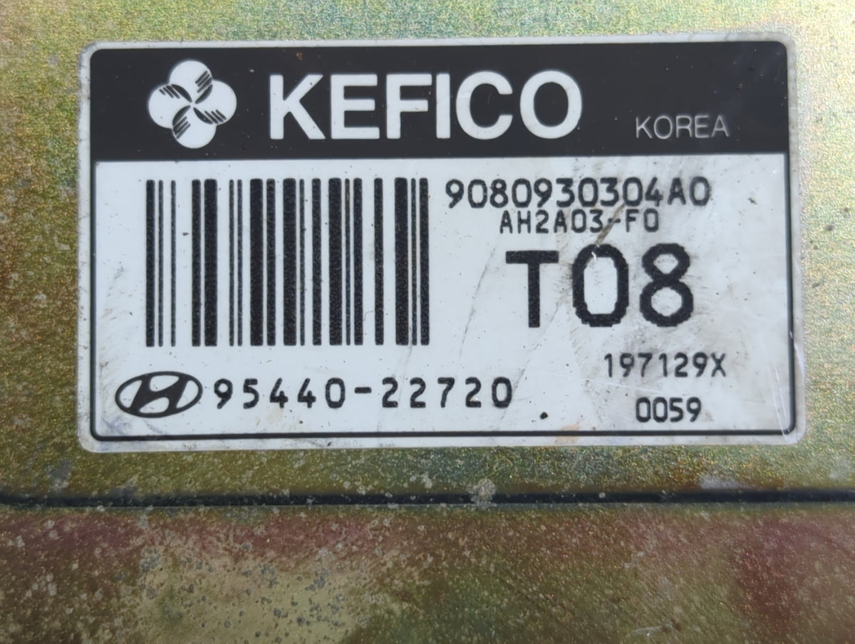 2000 Hyundai Accent PCM Engine Control Computer ECU ECM PCU OEM P/N:95440-22720 9080930304A0 Fits OEM Used Auto Parts - Oemu