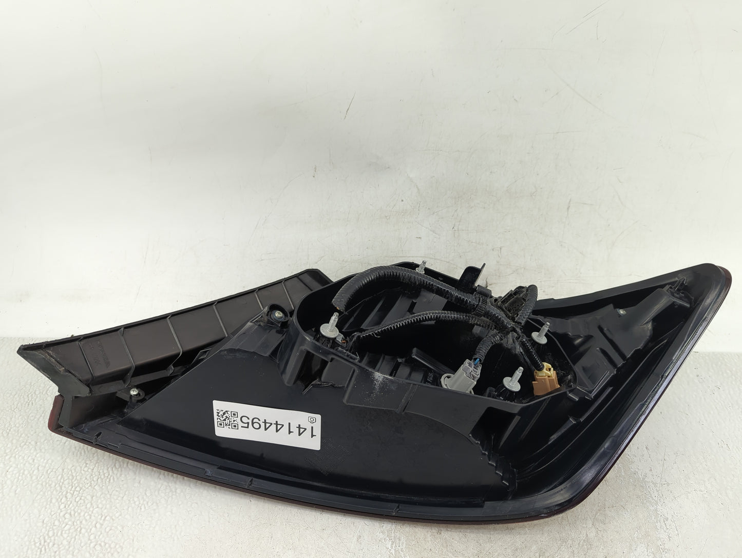 2000-2001 Lexus Es300 Tail Light Assembly Driver Left OEM Fits Fits 2000 2001 OEM Used Auto Parts - Oemusedautoparts1.com