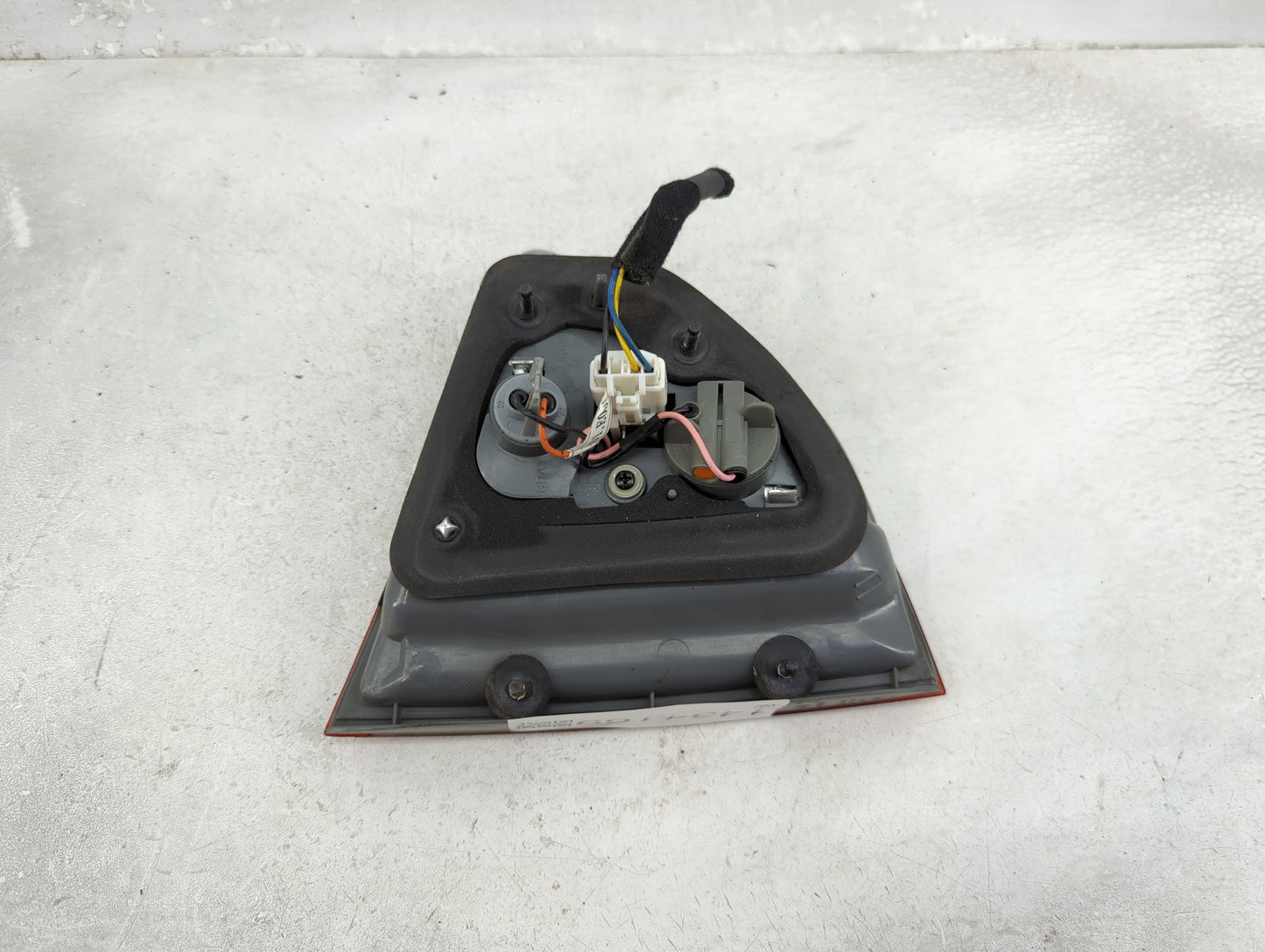 1999-2000 Lexus Rx300 Tail Light Assembly Passenger Right OEM P/N:70626A Fits Fits 1999 2000 OEM Used Auto Parts - Oemusedau