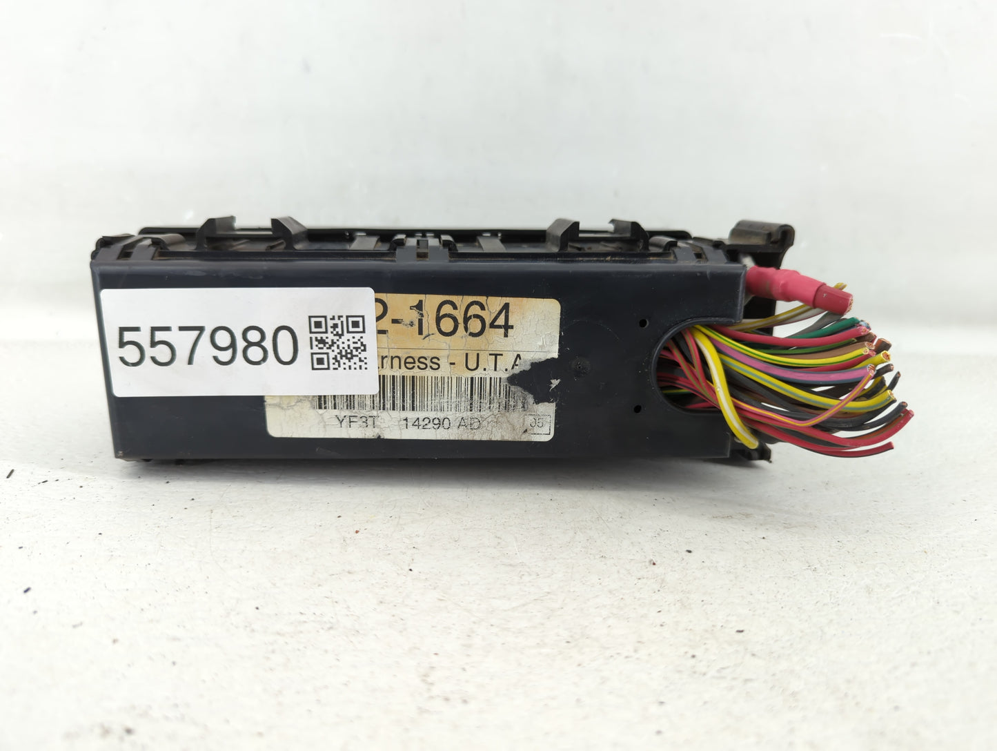 2000 Lincoln Continental Fusebox Fuse Box Panel Relay Module Fits OEM Used Auto Parts - Oemusedautoparts1.com