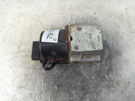 2000 Lincoln Navigator ABS Pump Control Module Replacement P/N:AR93320002 Fits OEM Used Auto Parts