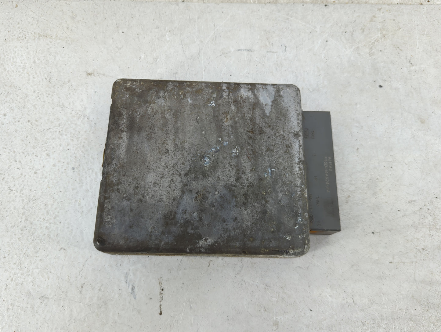 2000 Lincoln Town Car PCM Engine Control Computer ECU ECM PCU OEM P/N:YW1F-12A650-EB MLC-466A, HPY1 Fits OEM Used Auto Parts