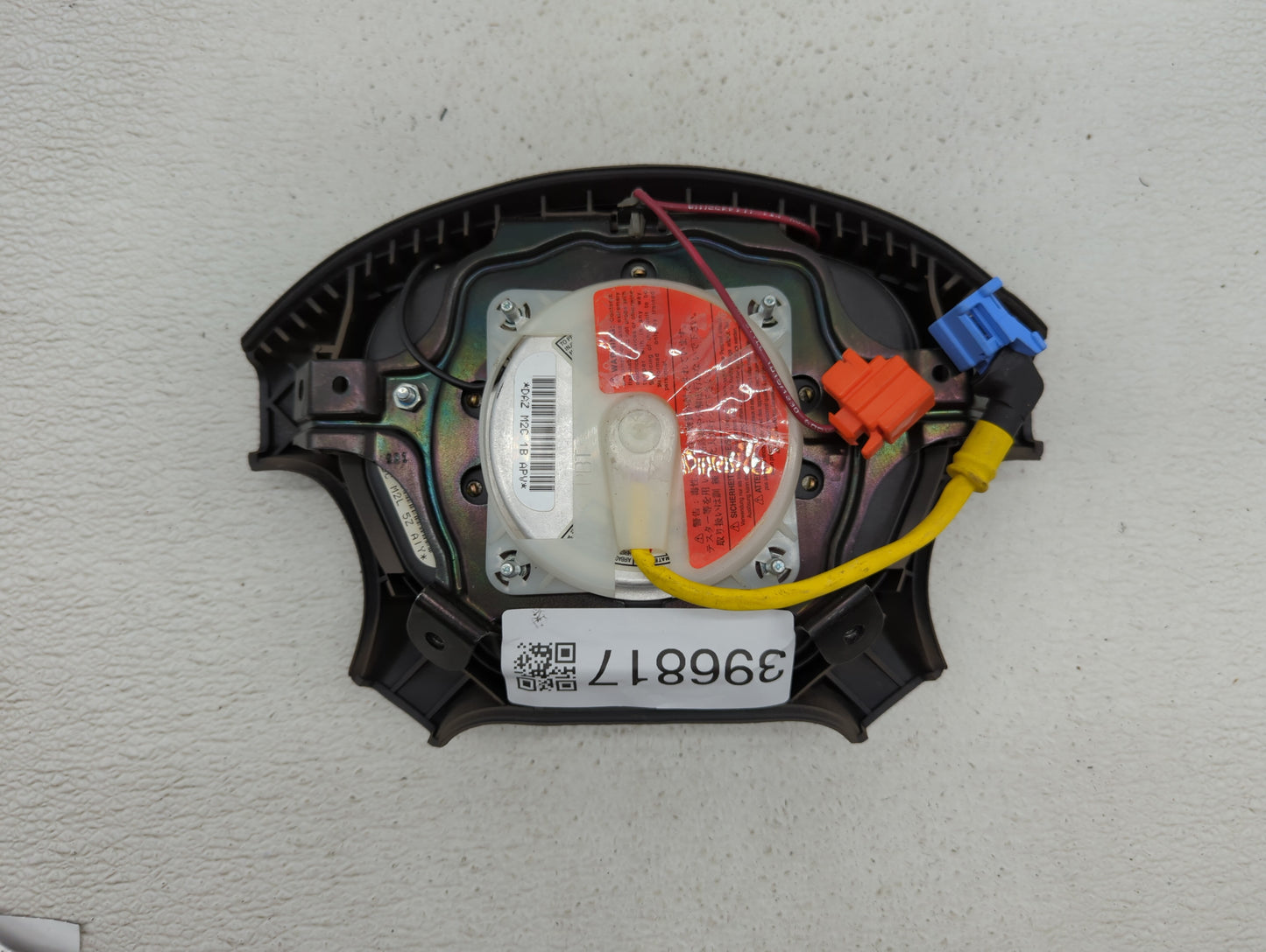 2000-2002 Mazda 626 Air Bag Driver Left Steering Wheel Mounted Fits Fits 2000 2001 2002 OEM Used Auto Parts - Oemusedautopar