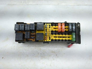 2000-2001 Mercury Sable Fusebox Fuse Box Panel Relay Module P/N:YF1T-14A003-AC F0AB-14B192-AA, F0AB-14B138-AA Fits Fits 2000 2001 OEM Used Auto Parts