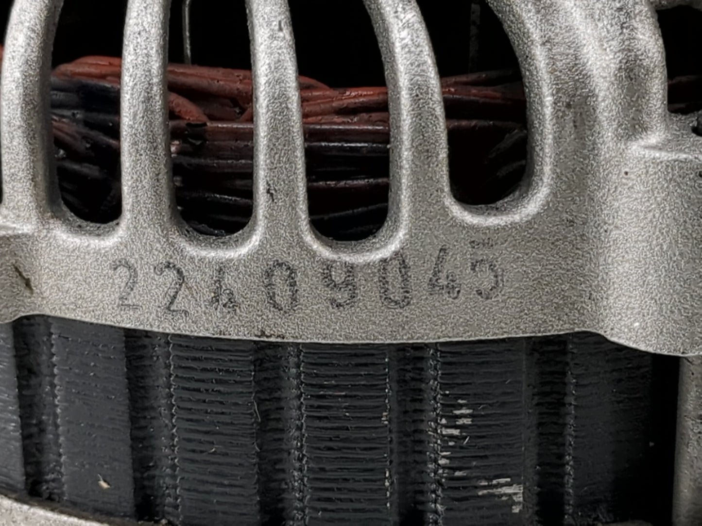 1998-2004 Mitsubishi Montero Sport Alternator Replacement Generator Charging Assembly Engine OEM P/N:22409045 Fits OEM Used