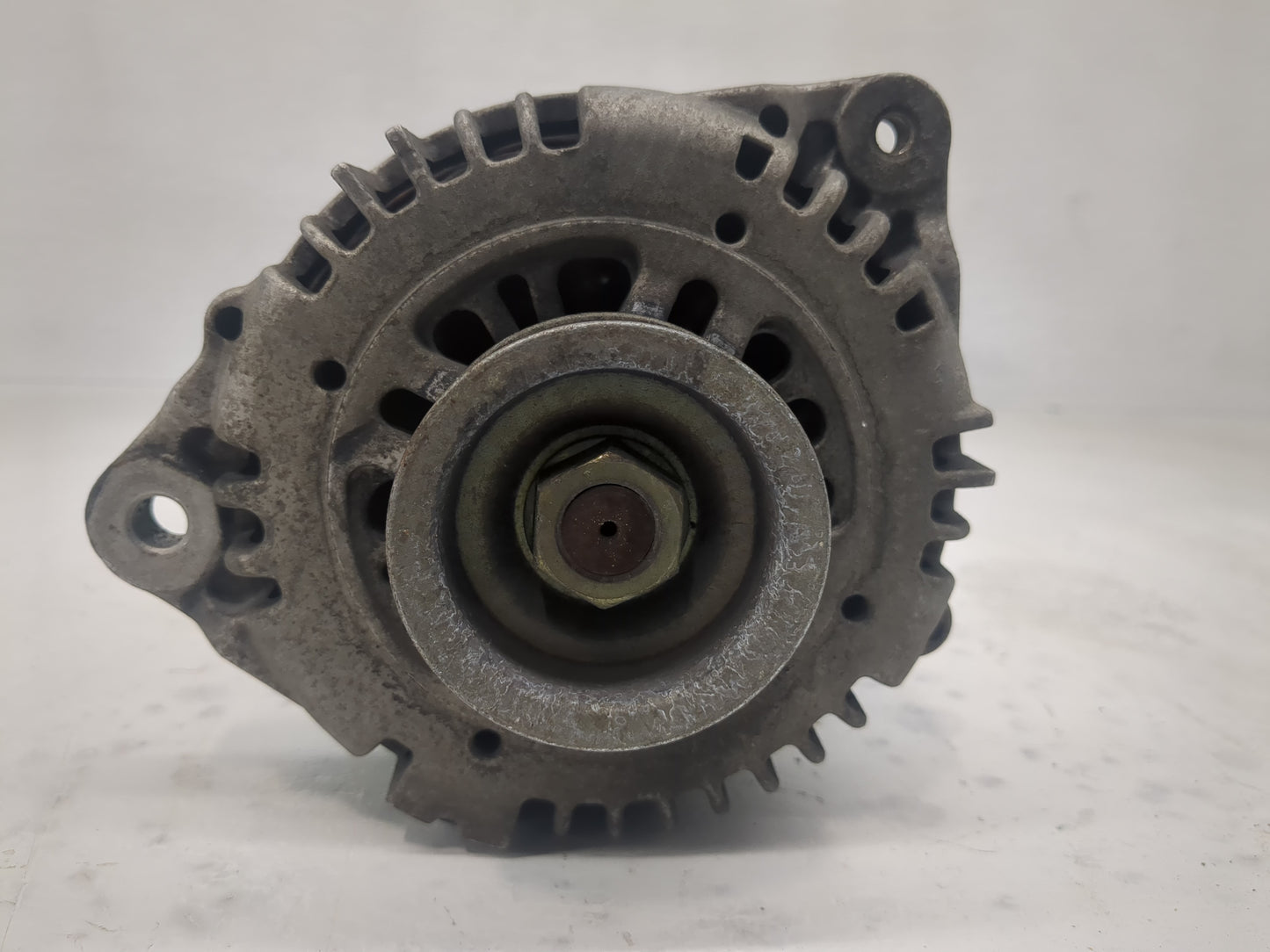 2000 Nissan Maxima Alternator Replacement Generator Charging Assembly Engine OEM P/N:23100-2Y900R Fits OEM Used Auto Parts -