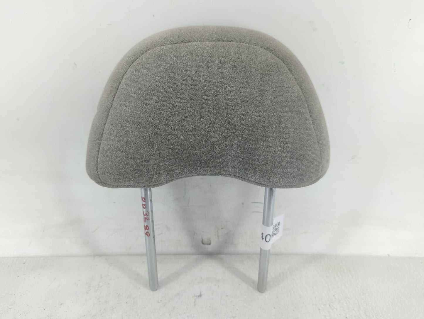 2000 Nissan Maxima Headrest Head Rest Rear Center Seat Fits OEM Used Auto Parts - Oemusedautoparts1.com